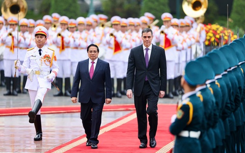 Lễ đón trọng thể Thủ tướng Tây Ban Nha Pedro Sánchez thăm Việt Nam