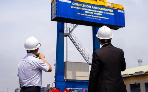 Lần đầu Việt Nam sản xuất cẩu RTG Hybrid, Tân Cảng Cát Lái chính thức vận hành