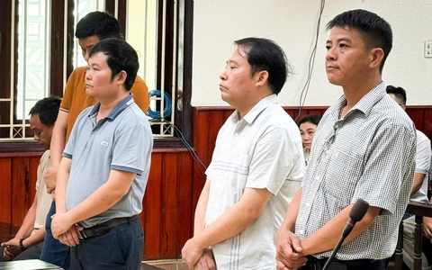 Làm khống 379 hồ sơ cải tạo xe, nhóm đăng kiểm viên lãnh án