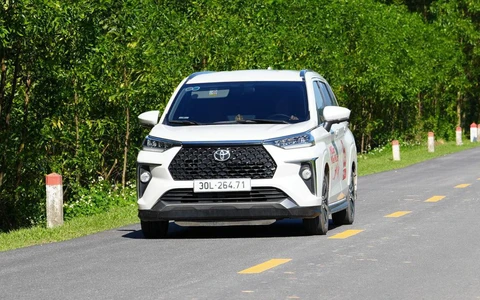 Tiết kiệm hàng chục triệu đồng khi mua Toyota Veloz Cross và Avanza Premio