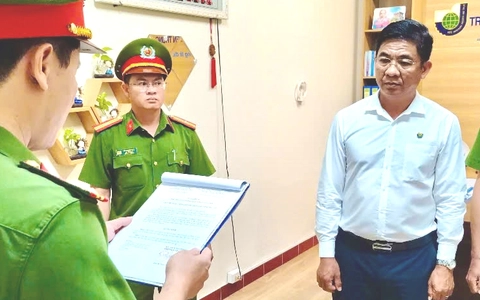 Bắt tạm giam hiệu trưởng Trường cao đẳng Công thương miền Trung