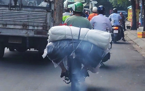 Các nước giảm khí thải đô thị: Vùng phát thải thấp, phí kẹt xe, biển chẵn lẻ