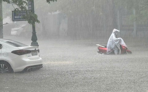 Tối và đêm nay, Bắc Bộ, Thanh Hóa, Nghệ An có mưa to đến rất to