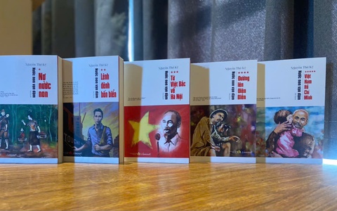 Ông Nguyễn Thế Kỷ hoàn thành bộ tiểu thuyết 5 tập ‘ôm trọn’ cuộc đời Bác Hồ