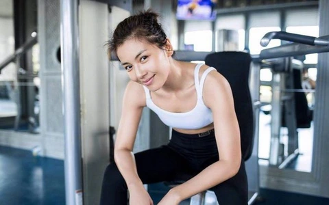 Sau 20 năm, 'nàng A Châu' đã cơ bắp như 'Tiêu Phong'