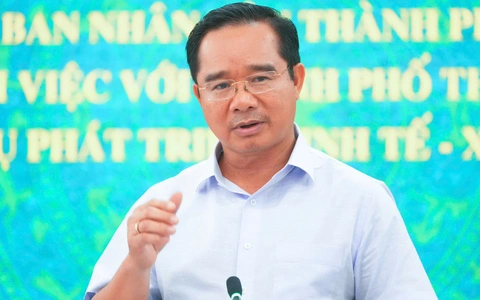 TP.HCM đề xuất quản lý số, ngừng in phù hiệu, giấy phép vận tải: Bạn đọc ủng hộ
