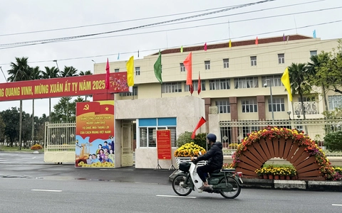 Một phó trưởng phòng ở Quảng Nam nghỉ hưu trước tuổi gần 7 năm nhận hơn 3,2 tỉ đồng