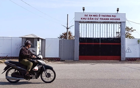 Khi khách hàng bị kiện ra tòa