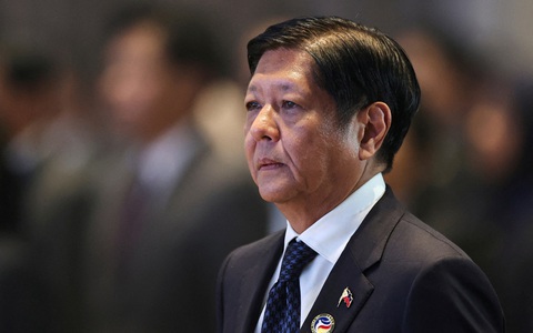 Tổng thống Philippines bất ngờ cải tổ nội các, thay ngoại trưởng