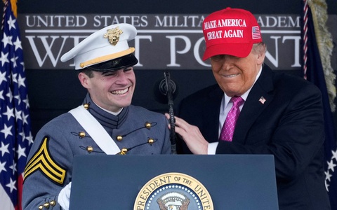 Tin tức thế giới 25-5: Ông Trump nói Mỹ đang sản xuất nhiều tên lửa siêu vượt âm