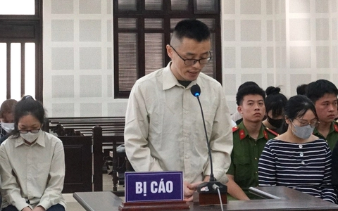 Bị cáo Trung Quốc cầm đầu đường dây cho vay nặng lãi quy mô ngàn tỉ khai 'chỉ làm công'