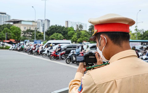 Cảnh sát giao thông Hà Nội tăng cường máy quay ghi hình vi phạm tại các nút giao trọng điểm