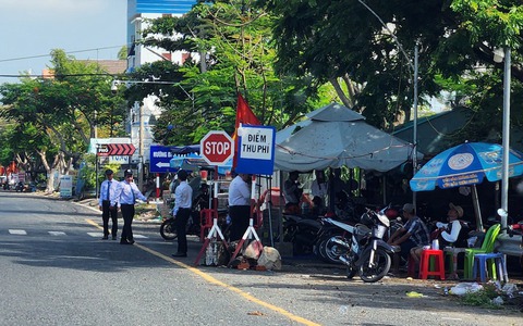 Nếu thu phí vào núi Sam không đầu tư cho cộng đồng thì nên tháo dỡ trạm?