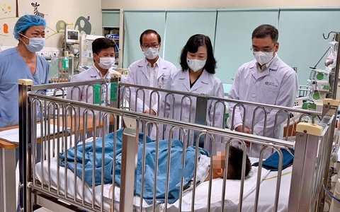 Vụ tố ‘nộp đủ tiền mới cấp cứu’: Sức khỏe cháu bé tiến triển tốt, công an cùng vào cuộc rà soát