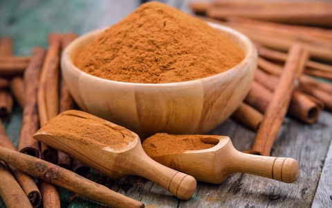 Loại gia vị quen thuộc trong bếp gây tăng nguy cơ tương tác thuốc