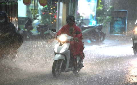 TP.HCM chính thức vào mùa mưa, đã có trận mưa gần 100mm