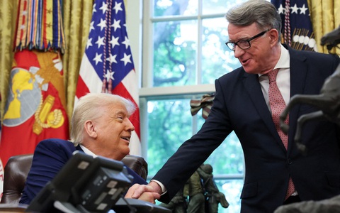 Ông Trump vui mừng khoe thỏa thuận thương mại đầu tiên