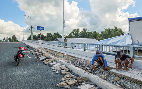 Khắc phục lún nứt đường dẫn cầu tuyến tránh Giồng Riềng 50 tỉ đồng