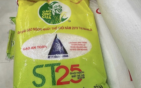 Ông Hồ Quang Cua chia sẻ cách phân biệt gạo ST25 thật, giả