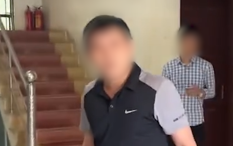Xưng ‘mày tao’ với người dân, một cán bộ thuế bị tạm đình chỉ công tác