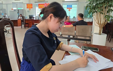 Hồ sơ hành chính tồn đọng sẽ được giải quyết ra sao trong giai đoạn giao thời?