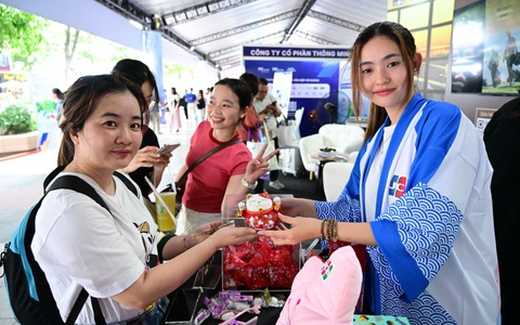 Trải nghiệm 'phòng chờ thương gia', nhận quà may mắn Nhật Bản từ JCB tại lễ hội không tiền mặt