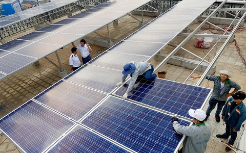 Lần đầu tiên Việt Nam có dự án điện mặt trời lắp ở ban công