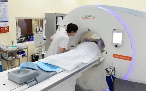 Nhiều bệnh viện phía Nam ngừng chụp PET/CT: Cái 'áo cơ chế' làm khổ người bệnh