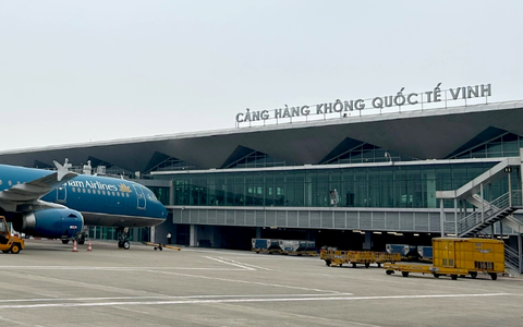 Đóng cửa sân bay Vinh 6 tháng để sửa chữa đường băng