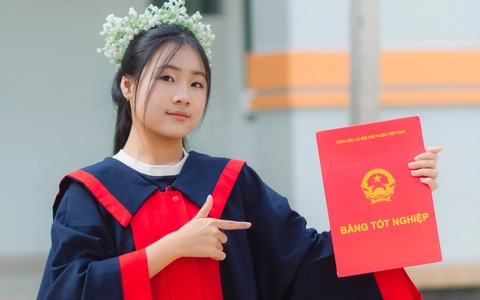 Thủ khoa lớp 10 tại TP.HCM tiết lộ bí quyết học tập