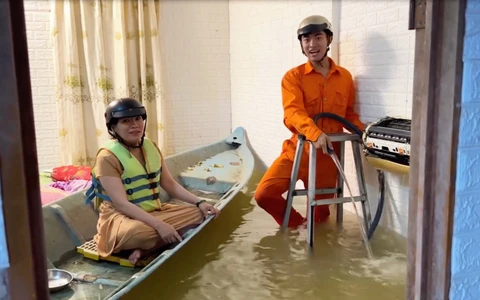 Hậu trường Lê Tuấn Khang làm video hút trăm triệu lượt xem: 'Toàn cây nhà lá vườn không à'
