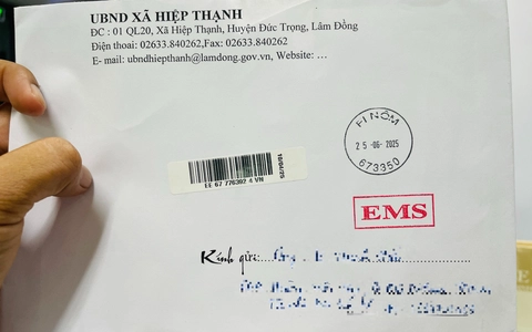 Bất ngờ với dịch vụ công quốc gia, hồ sơ vượt 300km đến tay người nhận trong ngày