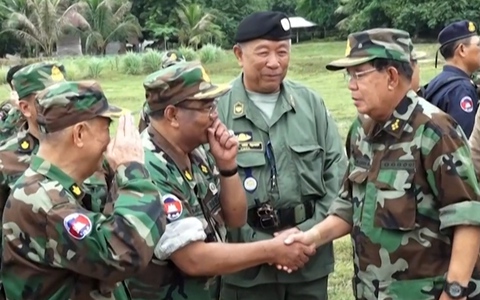 Thủ tướng Paetongtarn và ông Hun Sen nói gì khi thăm biên giới cùng ngày?