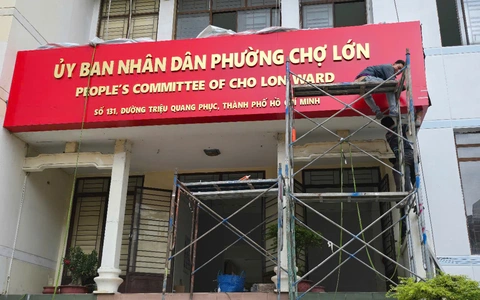 Phường Chợ Lớn mới đã gắn bảng tên trụ sở mới