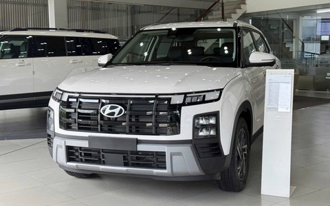 Tin tức giá xe: Hyundai Creta 2025 vừa ra mắt đã giảm 20 triệu đồng, bản N Line 'cháy hàng'