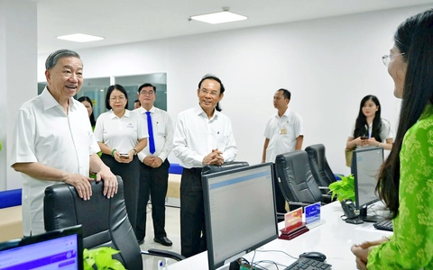 Tổng Bí thư Tô Lâm khảo sát thực tế tại phường Xuân Hòa, TP.HCM
