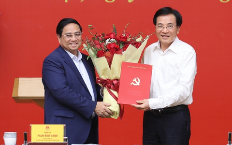 Bộ trưởng Chủ nhiệm Trần Văn Sơn được chỉ định kiêm nhiệm thêm nhiệm vụ mới