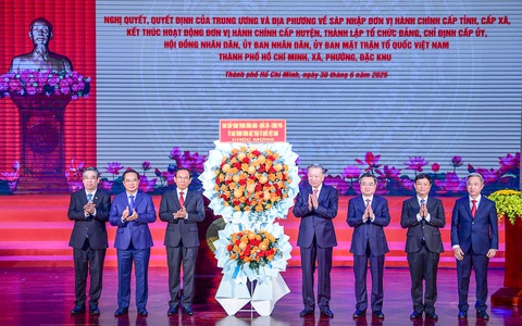 Thời khắc lịch sử