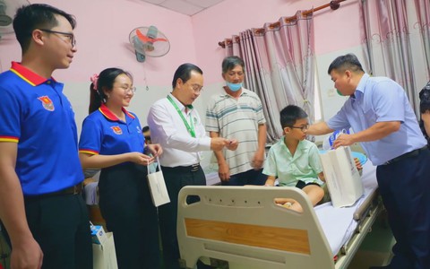 EVNGENCO3 trao gửi yêu thương dịp Tết thiếu nhi