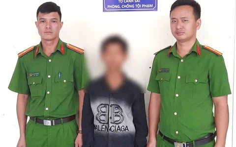 Công an cảnh báo thủ đoạn chuyển khoản lấy tiền mặt nhằm vào cửa hàng kinh doanh