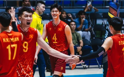 'Hot boy' Quản Trọng Nghĩa 'đánh mất chính mình' như thế nào trước Thái Lan?