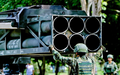 Đài Loan tập trận 10 ngày, đưa hệ thống HIMARS của Mỹ ra công viên