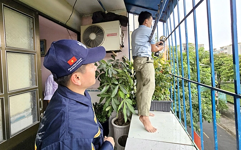 Tháo 'chuồng cọp' để giữ mạng sống