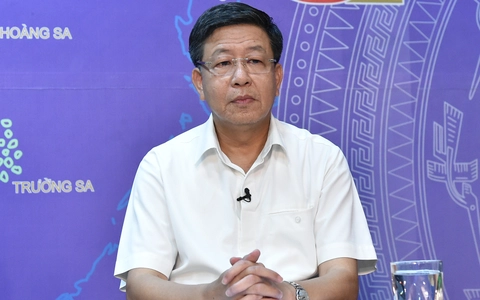 Phó chủ tịch UBND Hà Nội: 'Không hạn chế ngay xe cá nhân, mà là chuyển đổi'