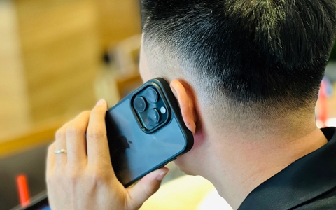 Nam sinh viên hoảng loạn trốn vào nhà nghỉ vì nhận 'lệnh tạm giam, án phạt tù' từ công an dỏm