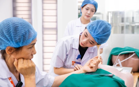 14 trường đào tạo y dược phía Bắc dự kiến học phí: Cao nhất 530 triệu/năm