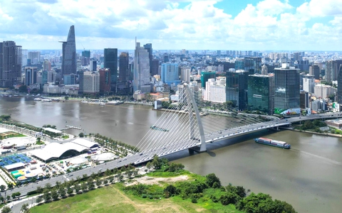 Làm gì để đưa TP.HCM thành trung tâm công nghiệp khu vực?