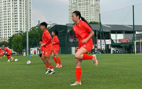 Cầu thủ Việt kiều Hà Lan Linda Phạm thử việc ở U20 nữ Việt Nam