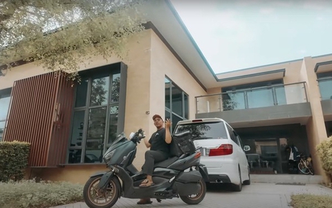 Tài xế Grab sống trong biệt thự, thu nhập trăm triệu/tháng song thú nhận: 'Kiếm được nhưng bấp bênh'