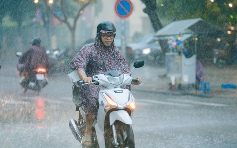 Thời tiết hôm nay 6-7: Nhiều nơi ngày nắng nhưng chiều tối mưa dông